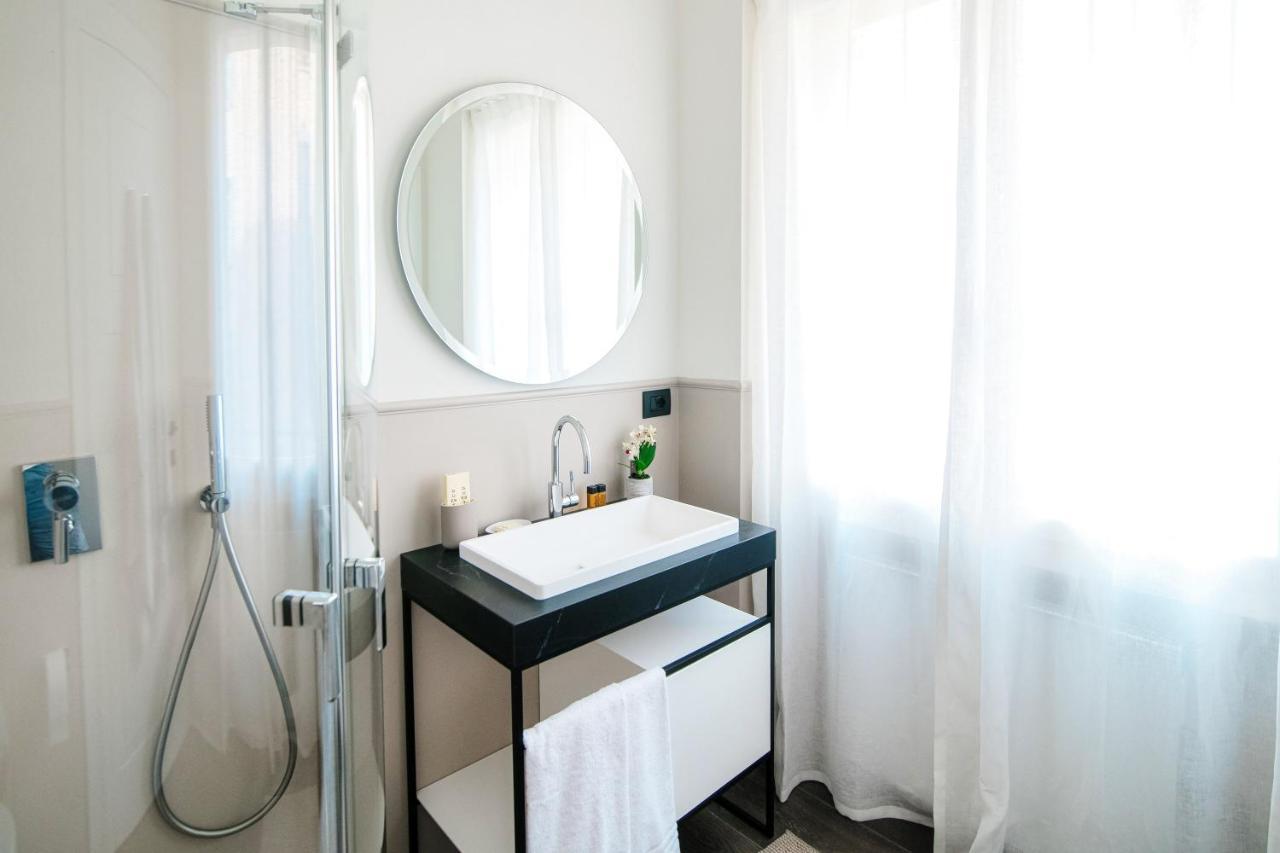 In Centro Luxury Rooms Como Exterior foto