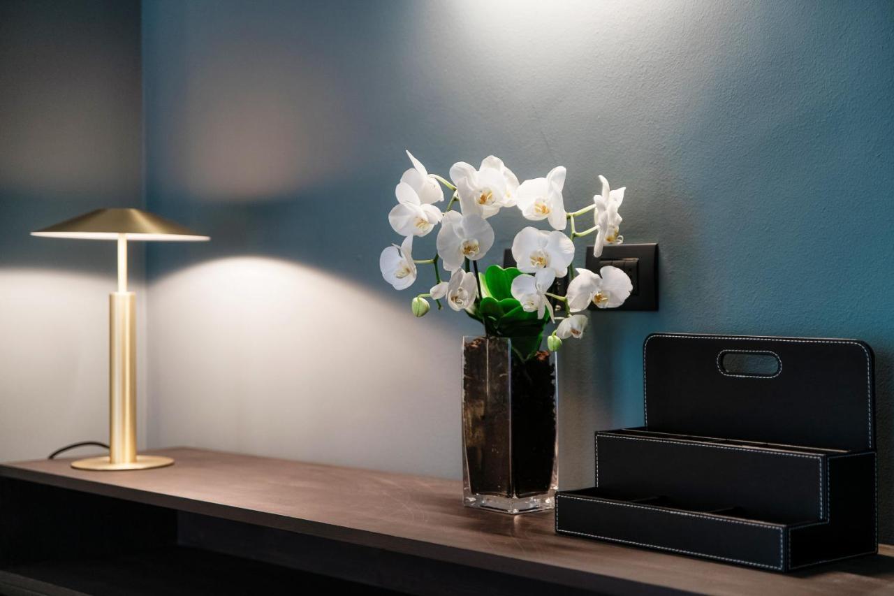 In Centro Luxury Rooms Como Exterior foto