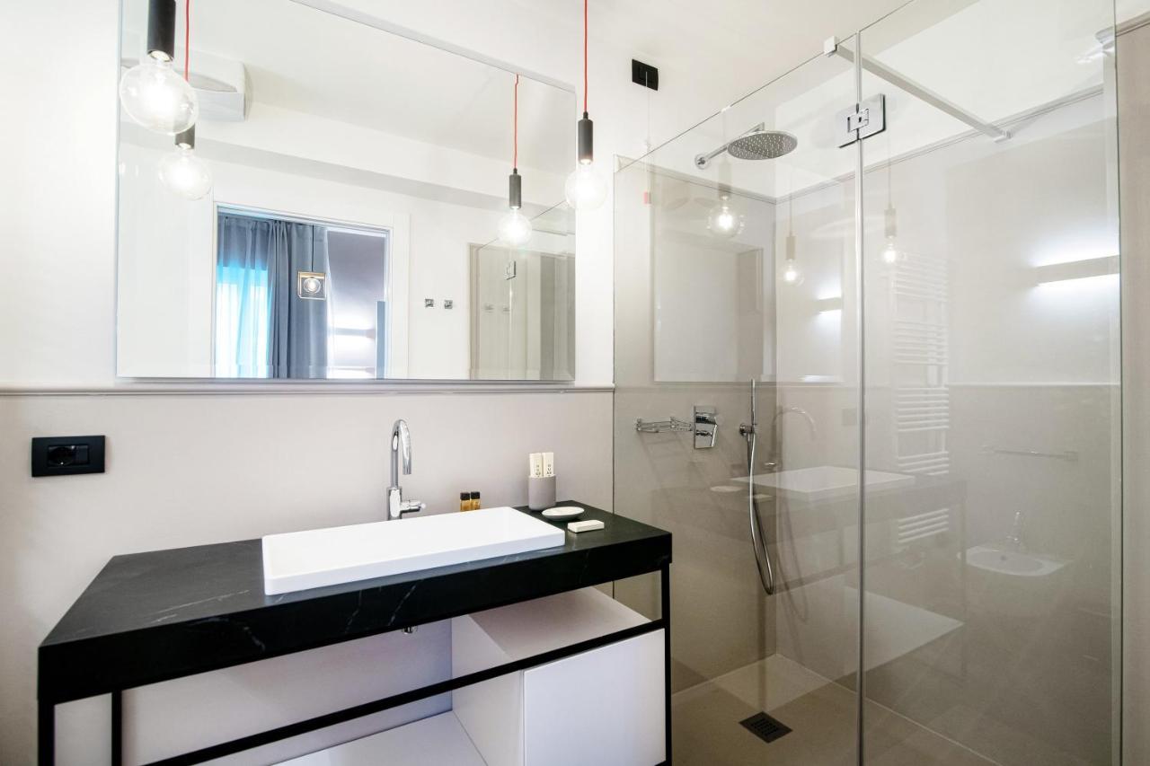 In Centro Luxury Rooms Como Exterior foto