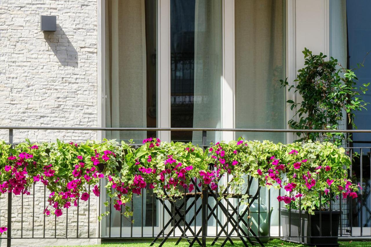 In Centro Luxury Rooms Como Exterior foto
